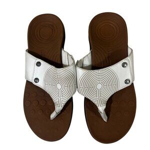 Andrew Weil women's sandals 5 white leather Hope thong sandals